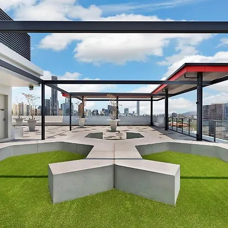 Heart Of The Valley Chic High Level 2Br Apartment Brisbane Exterior photo